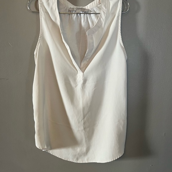 Loft shirt - cream sleeveless open v-neck mixed media - Picture 2 of 5